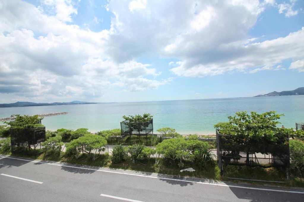 Beach Side Hotel Yamoriyanonikai Nago Eksteriør billede